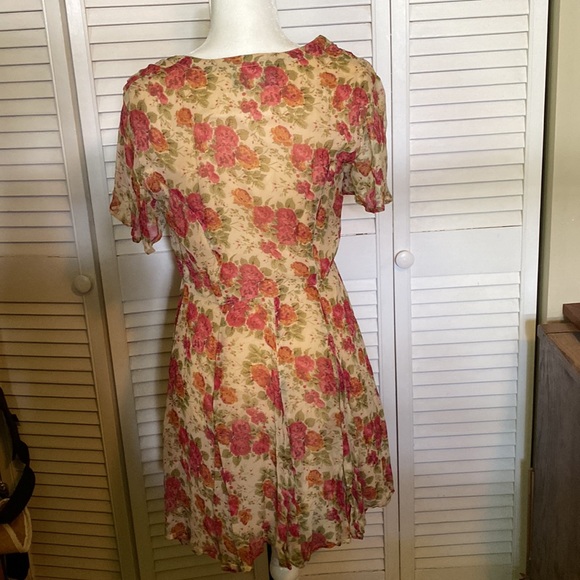 Fun flouncy Floral summer Dress- Size 3 - Picture 2 of 9